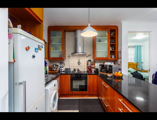 1 BEDROOM APARTMENT SOLD IN TYGER WATERFRONT